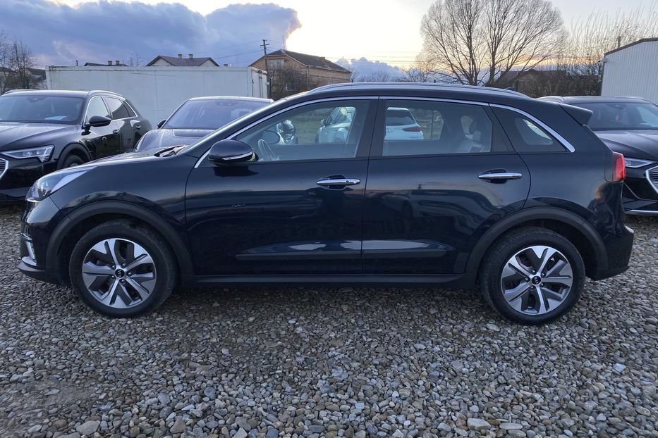 Продам Kia Niro 64kWh Комплектація Prestige 2020 года в Львове