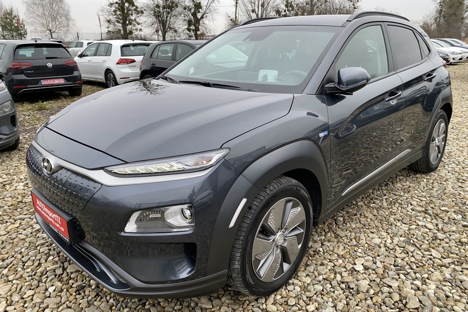 Продам Hyundai Kona 64кВт Макскомплектація Premium 2019 года в Львове