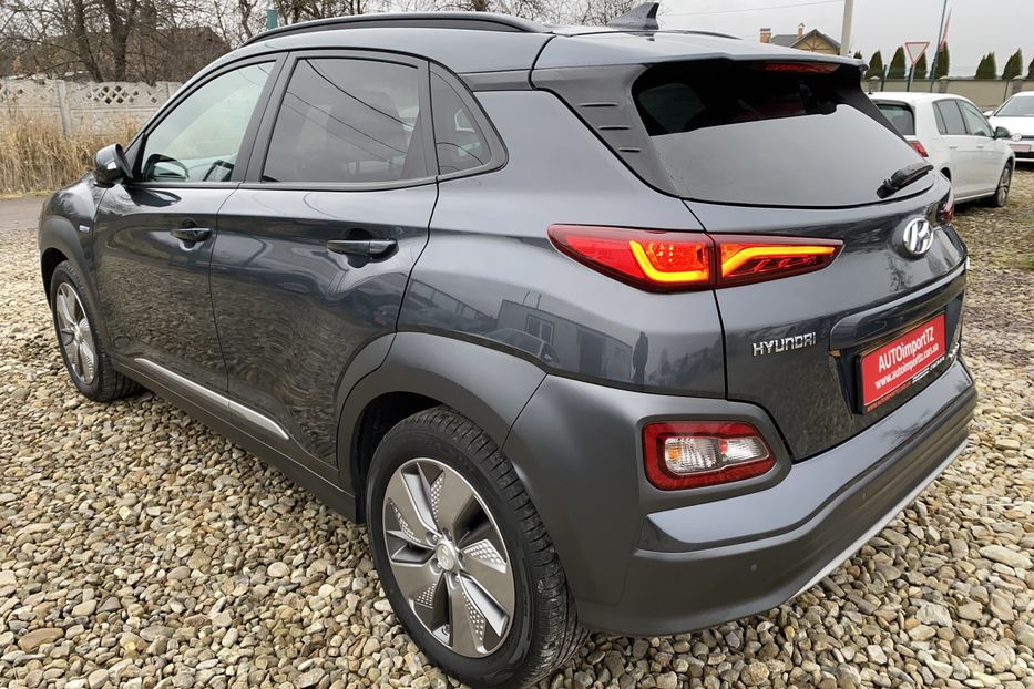 Продам Hyundai Kona 64кВт Макскомплектація Premium 2019 года в Львове