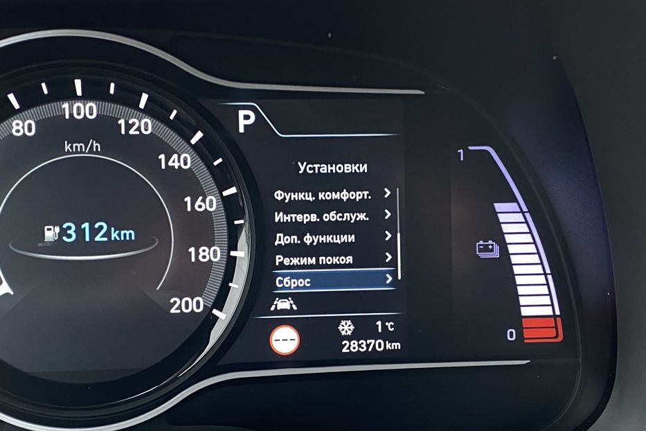 Продам Hyundai Kona 64кВт Макскомплектація Premium 2019 года в Львове