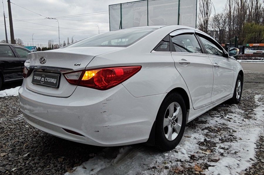 Продам Hyundai Sonata YF LPi 2015 года в Киеве