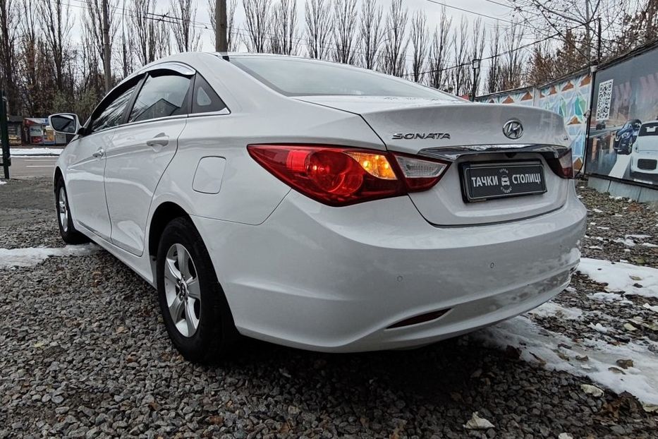 Продам Hyundai Sonata YF LPi 2015 года в Киеве