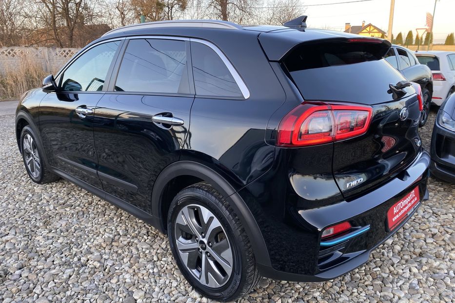 Продам Kia Niro 64кВтМакс.комплектаціяPrestige 2019 года в Львове