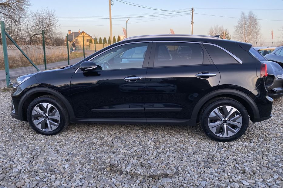 Продам Kia Niro 64кВтМакс.комплектаціяPrestige 2019 года в Львове