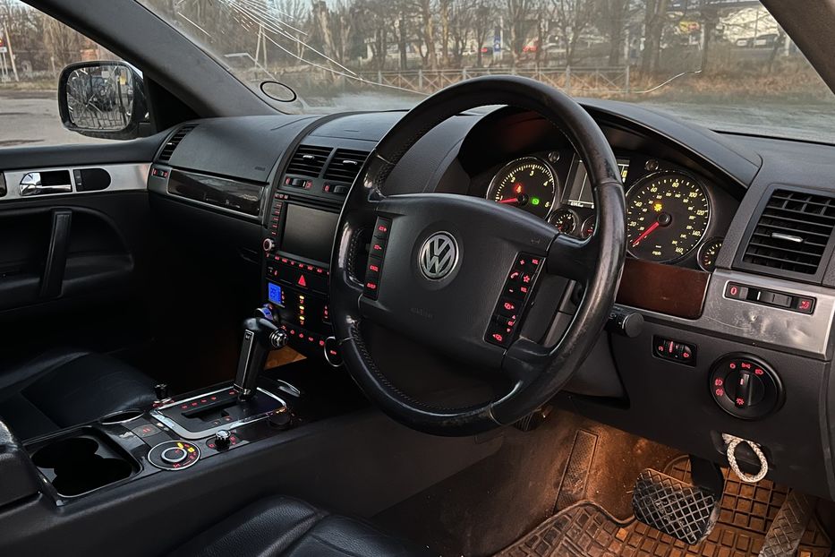 Продам Volkswagen Touareg 2,5 TDI 2005 года в Николаеве