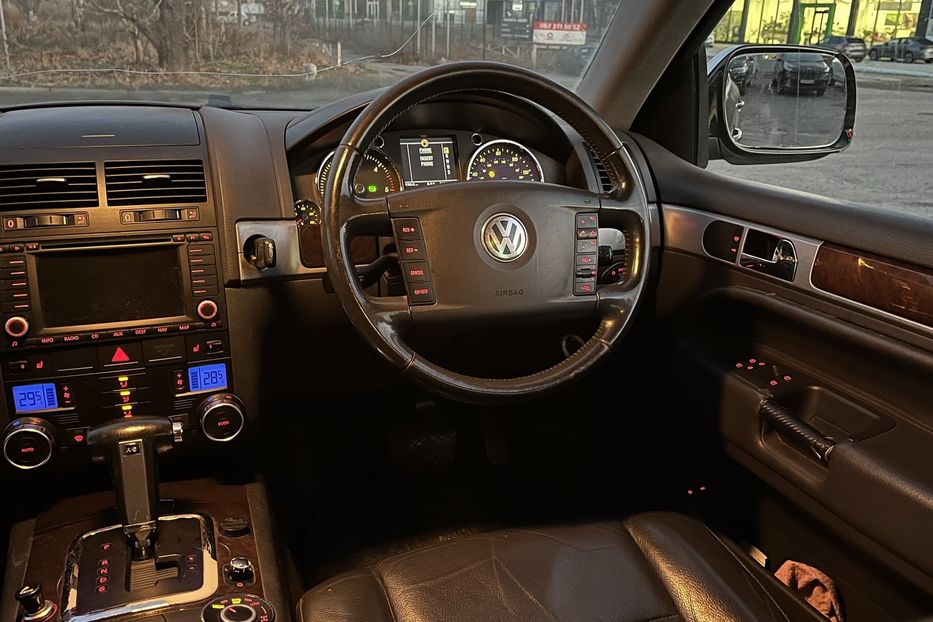 Продам Volkswagen Touareg 2,5 TDI 2005 года в Николаеве