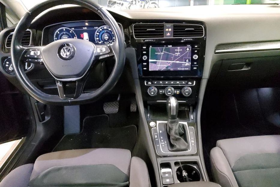 Продам Volkswagen Golf VII HL Рідна фарба v0622 2019 года в Луцке