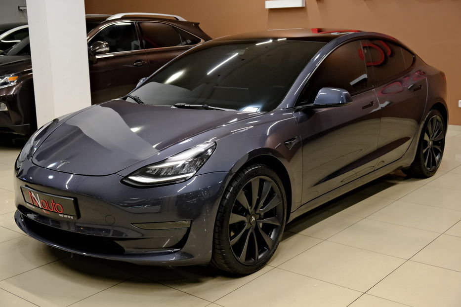 Продам Tesla Model 3 2023 года в Одессе