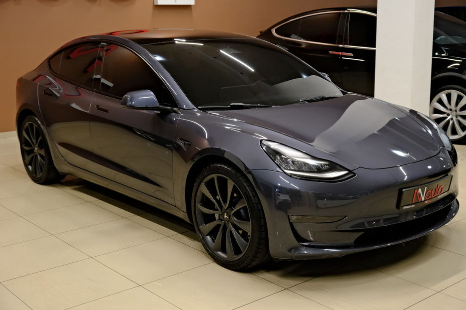 Продам Tesla Model 3 2023 года в Одессе