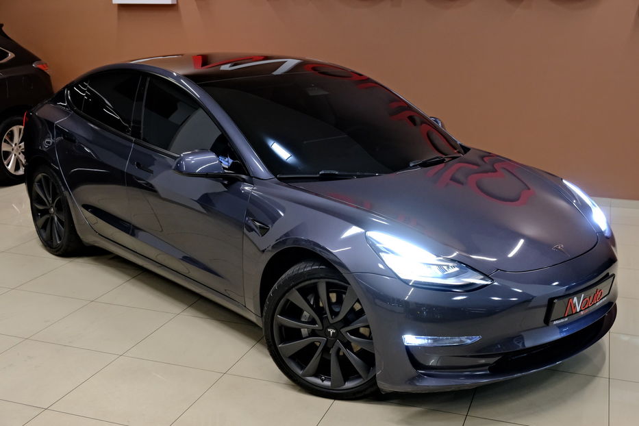 Продам Tesla Model 3 2023 года в Одессе