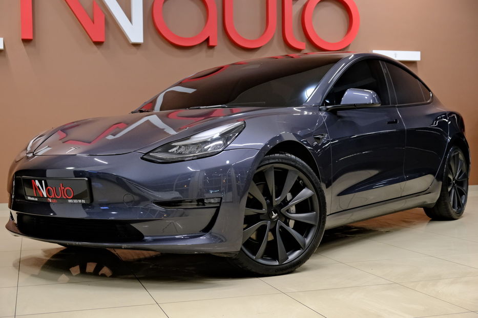 Продам Tesla Model 3 2023 года в Одессе