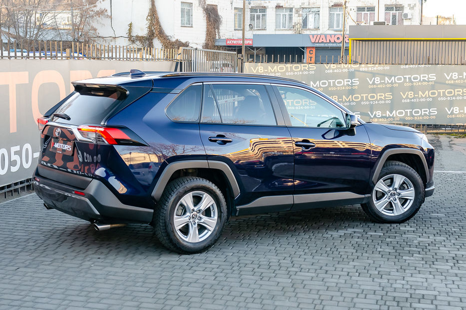 Продам Toyota Rav 4 2.0i FWD 2019 года в Киеве