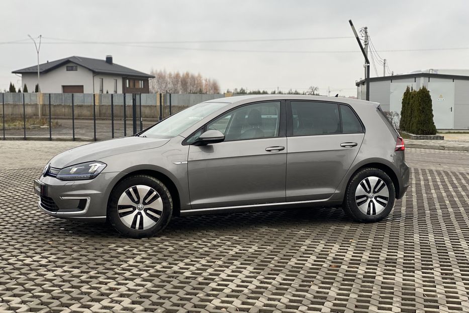 Продам Volkswagen e-Golf 2016 года в Луцке