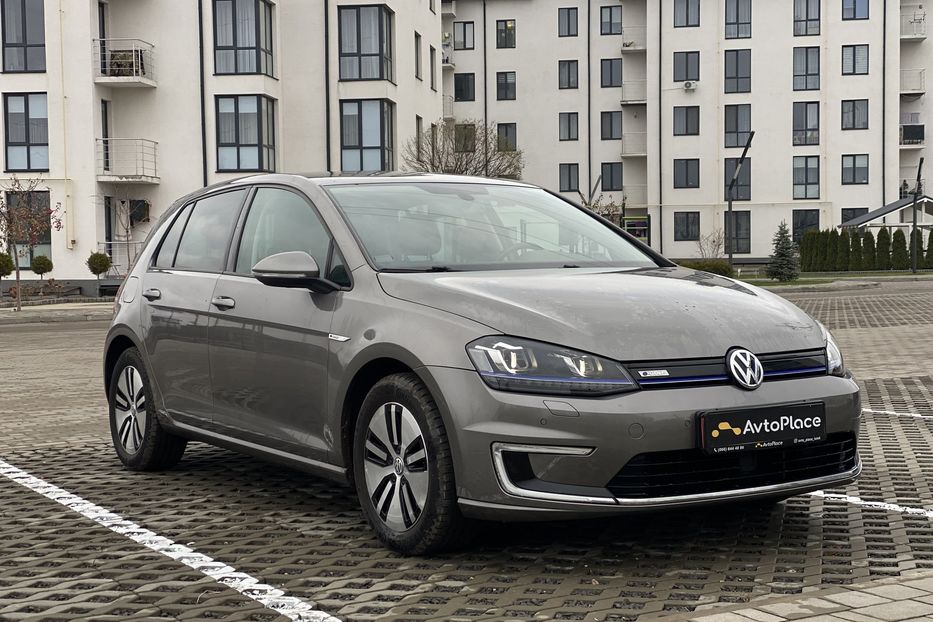 Продам Volkswagen e-Golf 2016 года в Луцке