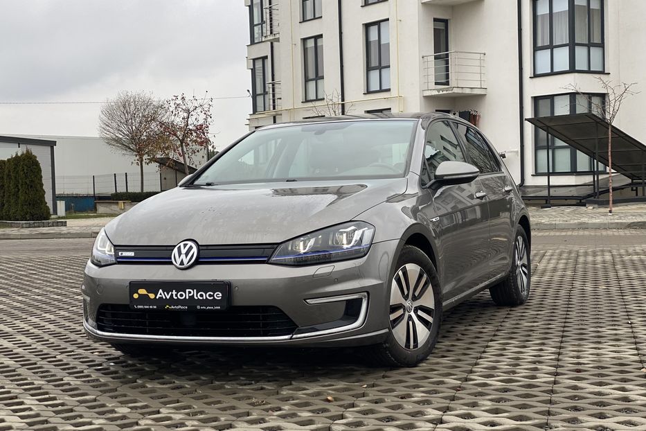 Продам Volkswagen e-Golf 2016 года в Луцке