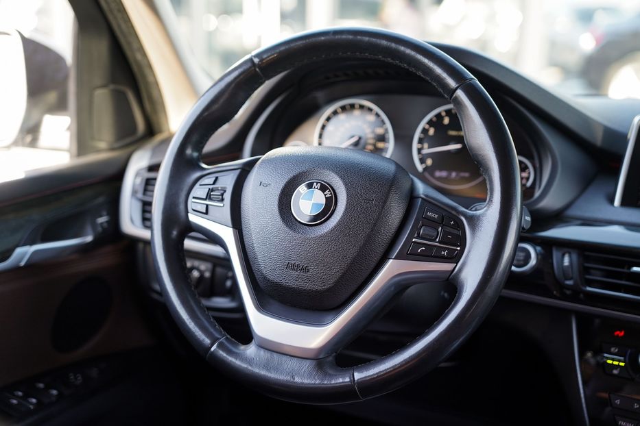 Продам BMW X5 Sdrive35I 2014 года в Черновцах