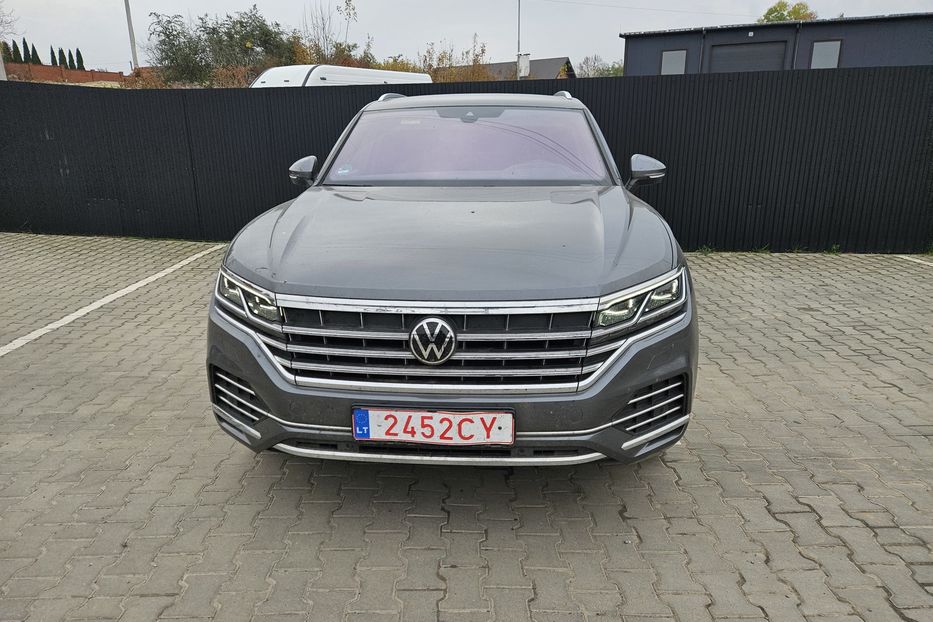 Продам Volkswagen Touareg 4Х4 3.0 210kW 8-Р НЕ МАЛЬОВАН 2021 года в Львове