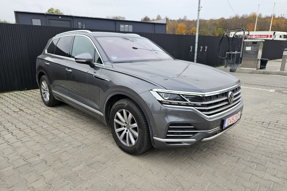 Продам Volkswagen Touareg 4Х4 3.0 210kW 8-Р НЕ МАЛЬОВАН 2021 года в Львове