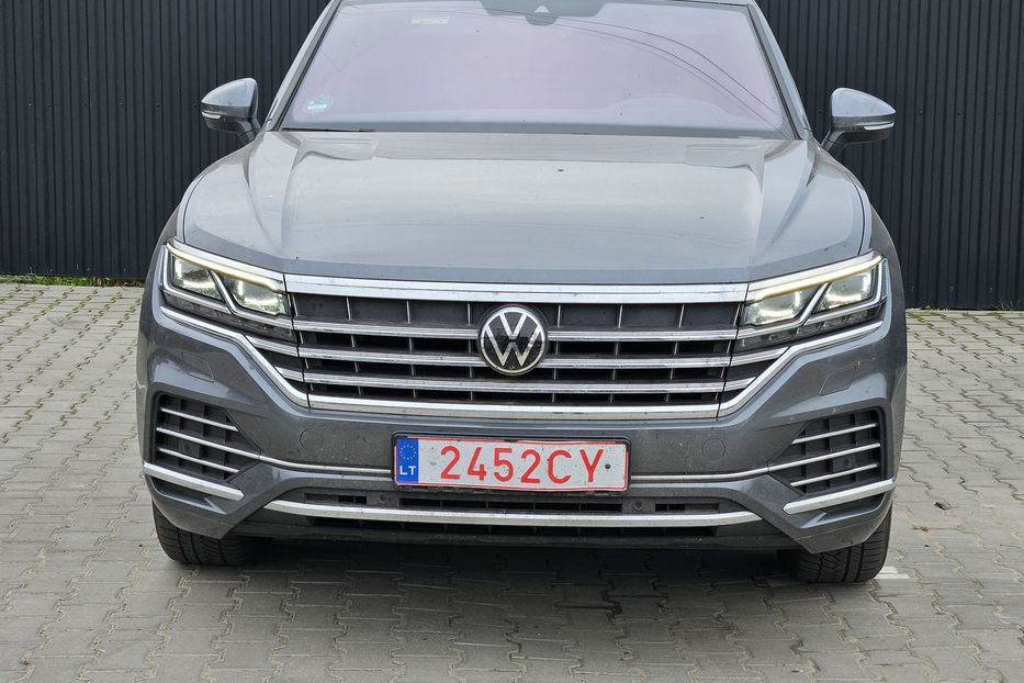 Продам Volkswagen Touareg 4Х4 3.0 210kW 8-Р НЕ МАЛЬОВАН 2021 года в Львове