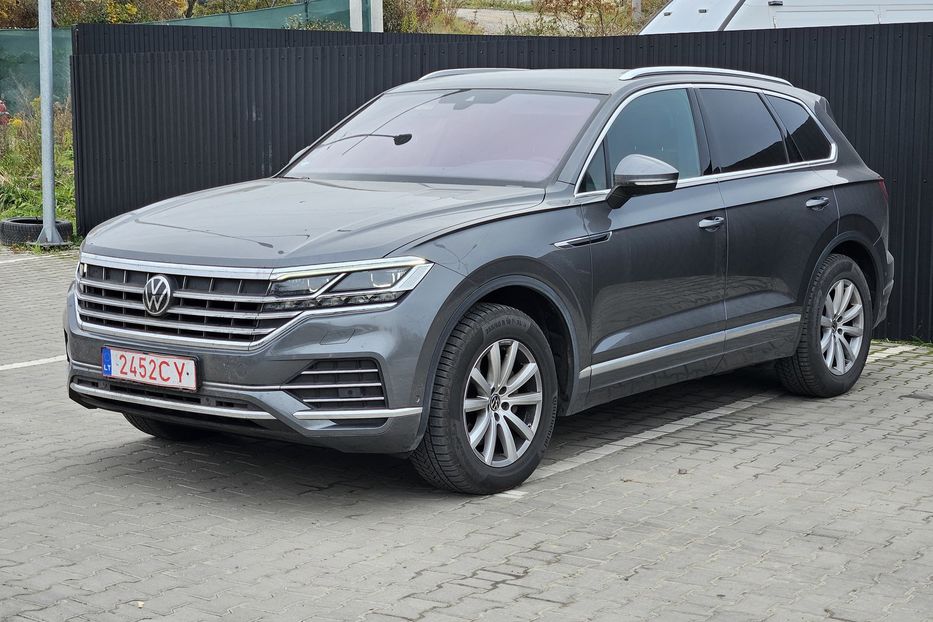 Продам Volkswagen Touareg 4Х4 3.0 210kW 8-Р НЕ МАЛЬОВАН 2021 года в Львове