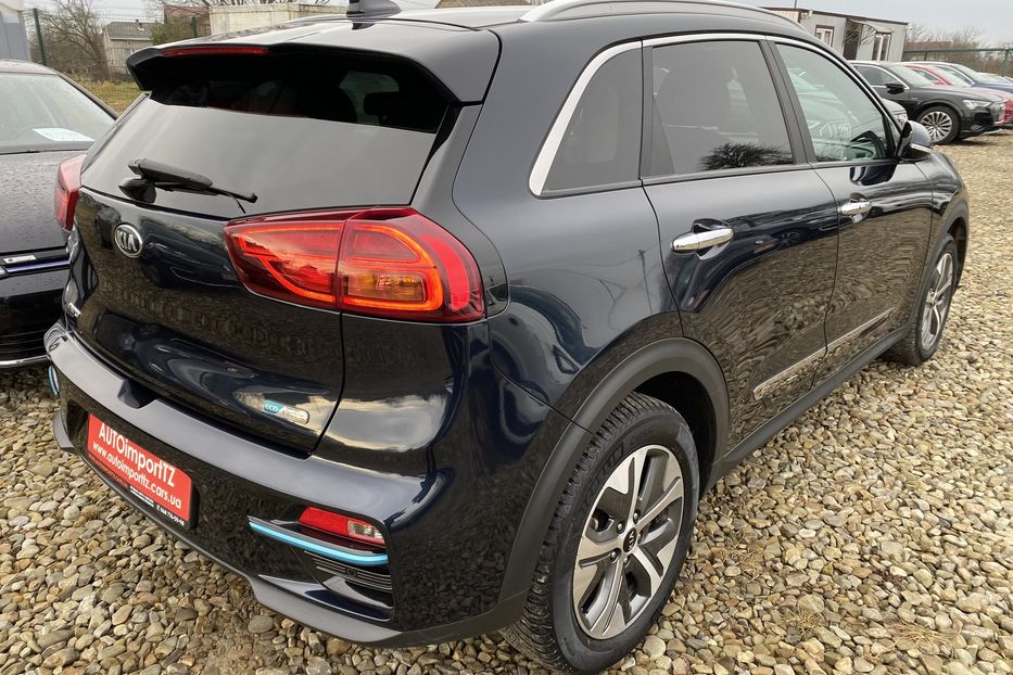 Продам Kia Niro Комплектація Prestige 64kWh 2021 года в Львове