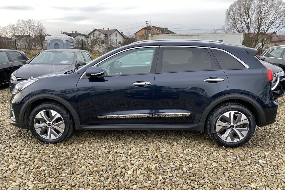 Продам Kia Niro Комплектація Prestige 64kWh 2021 года в Львове