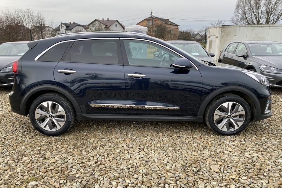 Продам Kia Niro Комплектація Prestige 64kWh 2021 года в Львове