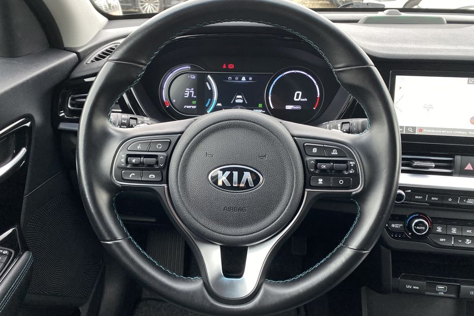 Продам Kia Niro Комплектація Prestige 64kWh 2021 года в Львове