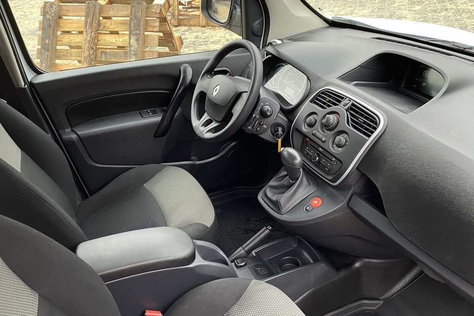 Продам Renault Kangoo пасс. 2019 года в Луцке