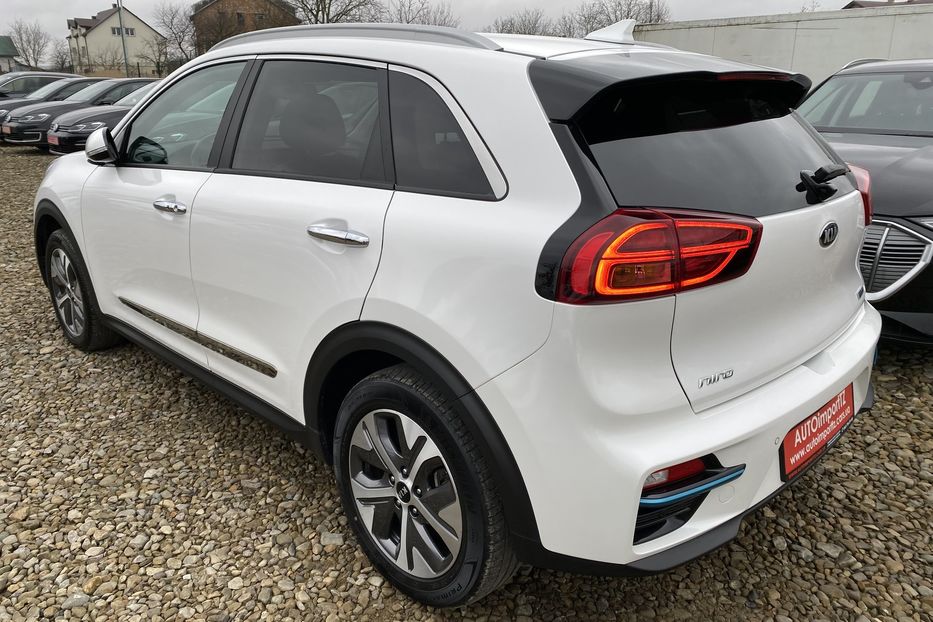 Продам Kia Niro Комплектація Prestige 64kWh 2021 года в Львове