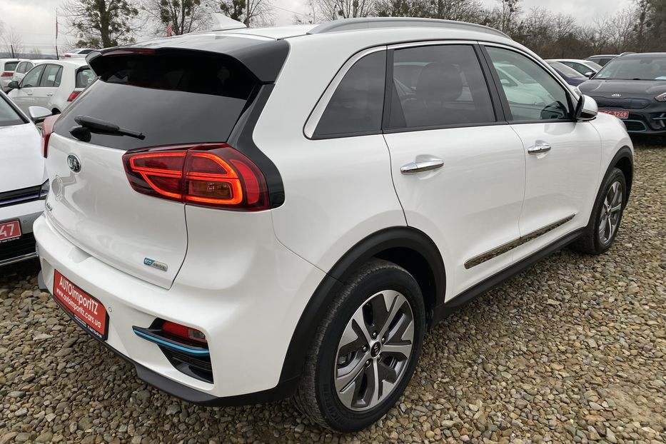 Продам Kia Niro Комплектація Prestige 64kWh 2021 года в Львове