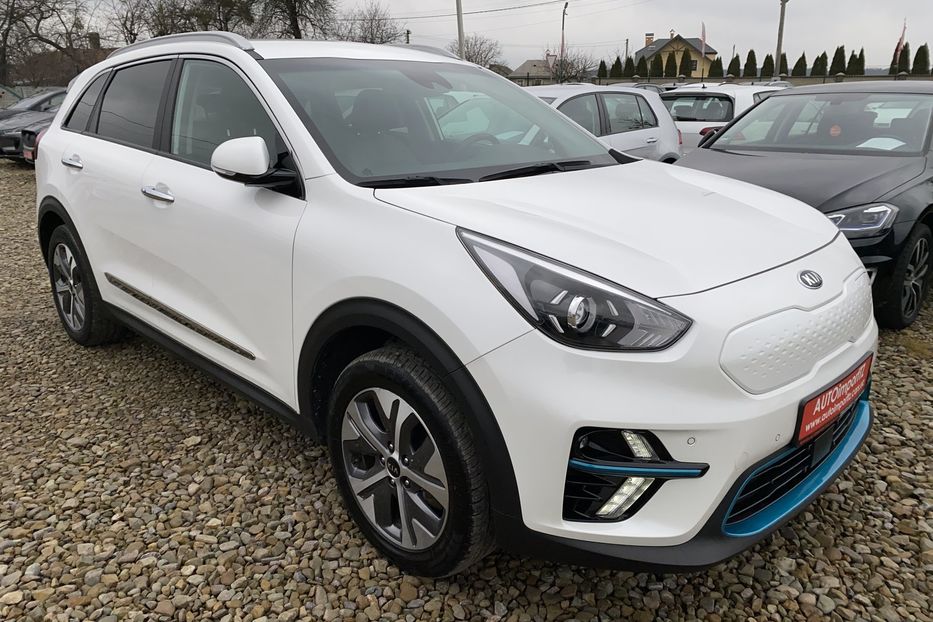 Продам Kia Niro Комплектація Prestige 64kWh 2021 года в Львове