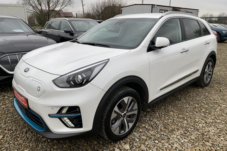 Продам Kia Niro Комплектація Prestige 64kWh 2021 года в Львове