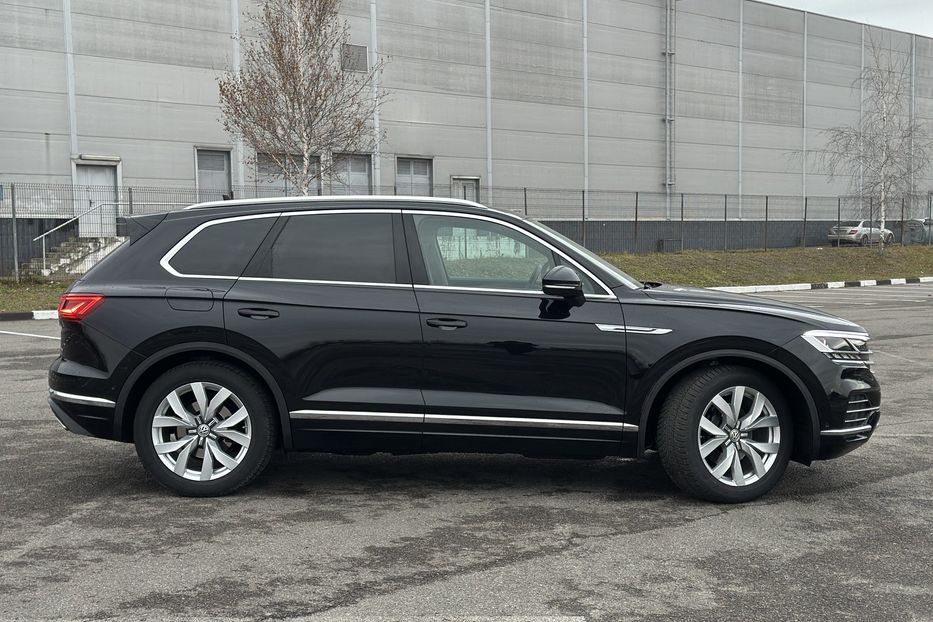 Продам Volkswagen Touareg Elegance  2019 года в Ровно