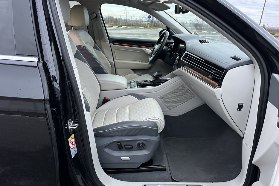 Продам Volkswagen Touareg Elegance  2019 года в Ровно