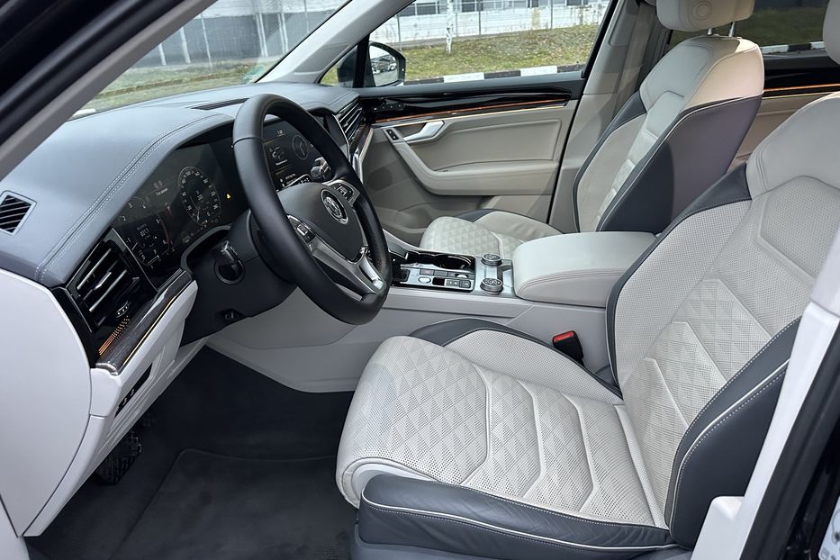 Продам Volkswagen Touareg Elegance  2019 года в Ровно