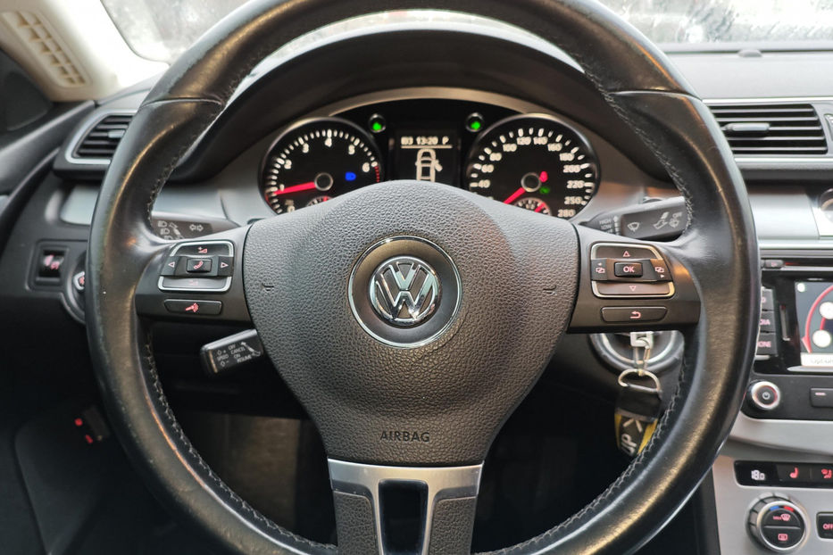 Продам Volkswagen Passat CC 2013 года в Киеве