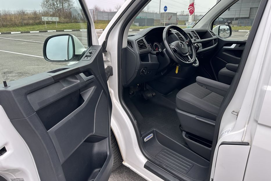 Продам Volkswagen Caravella 4x4  2019 года в Ровно