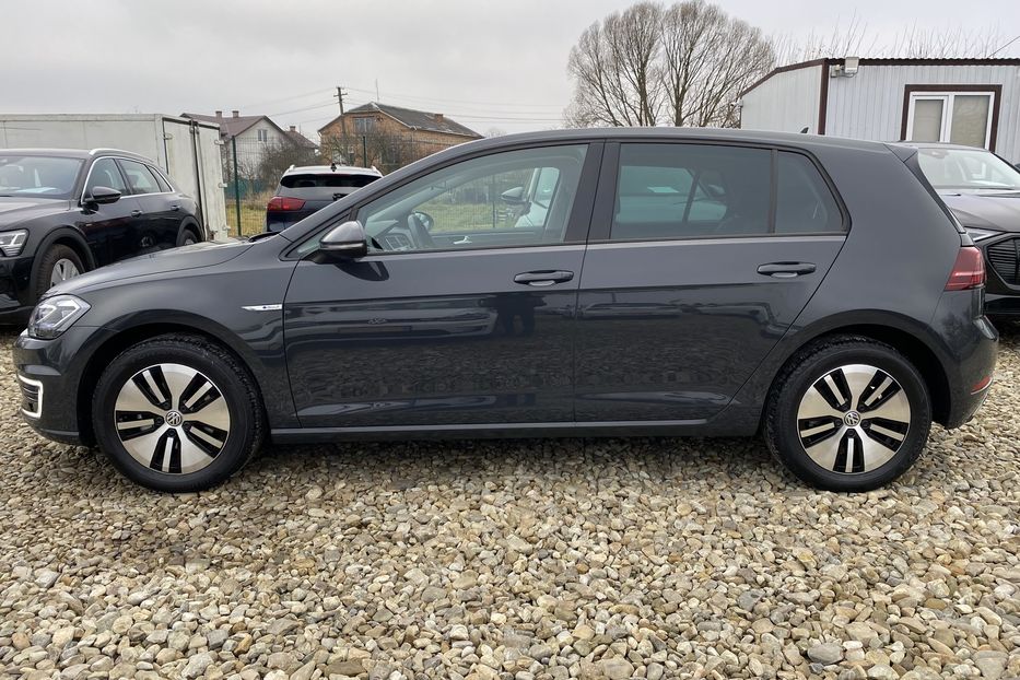 Продам Volkswagen e-Golf 35.8 kWh 100кВт/136к.с. 2020 года в Львове