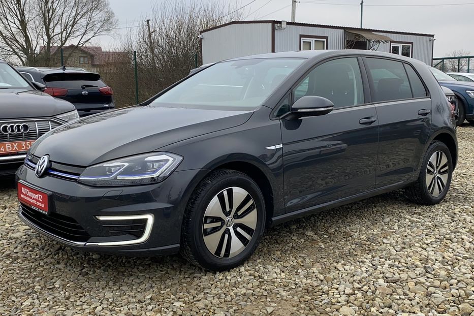 Продам Volkswagen e-Golf 35.8 kWh 100кВт/136к.с. 2020 года в Львове