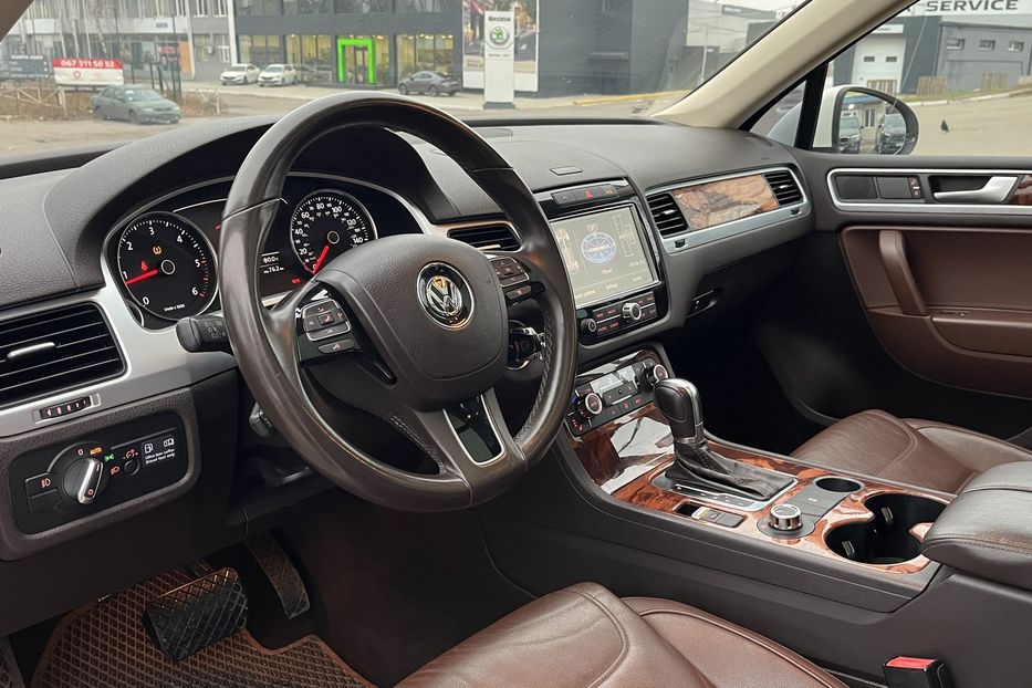 Продам Volkswagen Touareg 3,0 TDI 2012 года в Николаеве