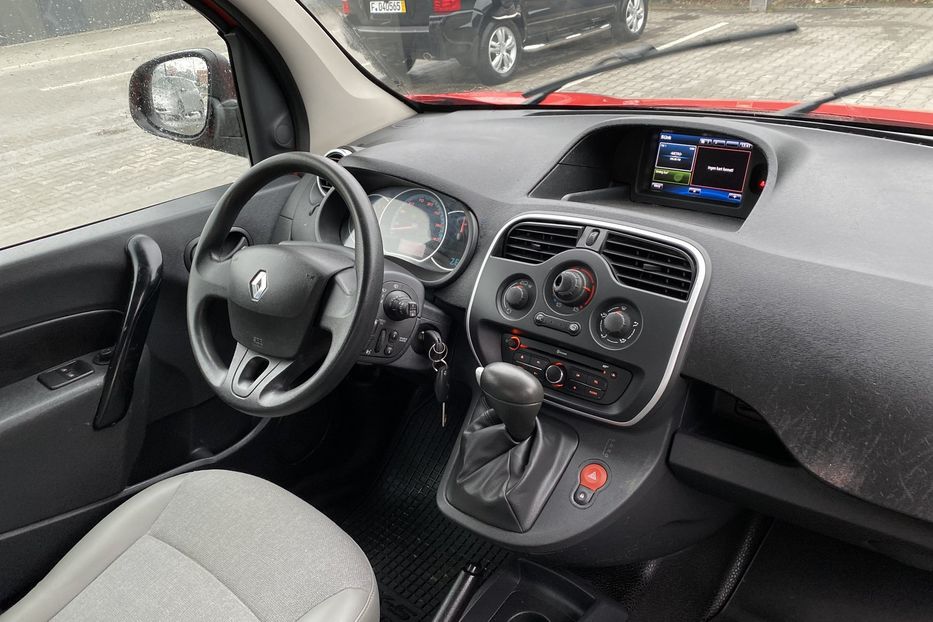 Продам Renault Kangoo пасс. 2018 года в Луцке