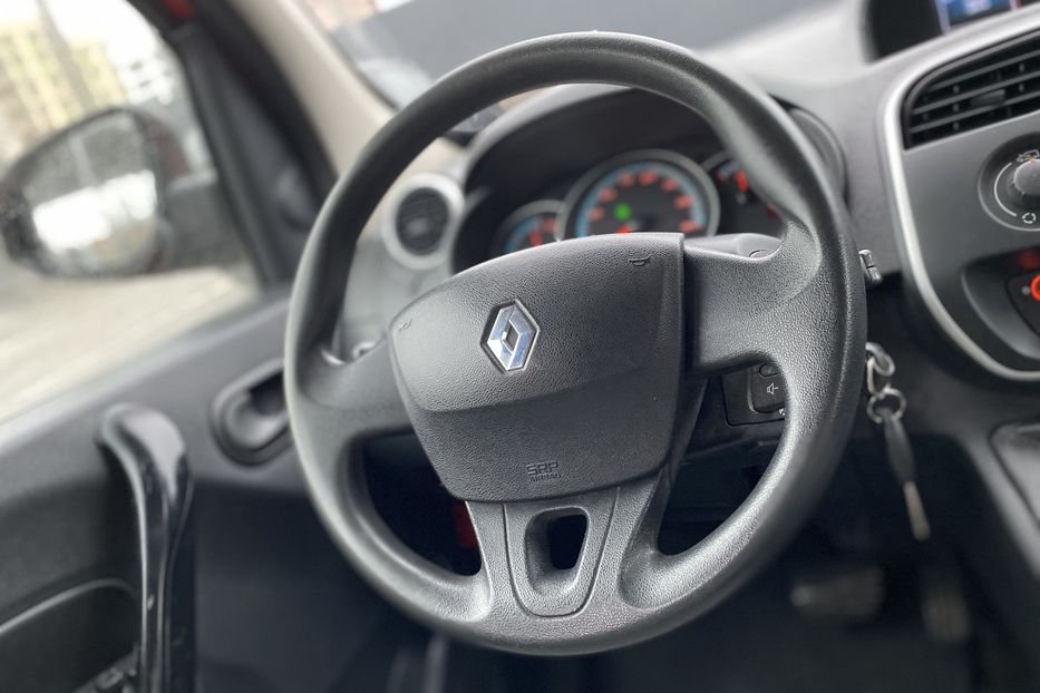 Продам Renault Kangoo пасс. 2018 года в Луцке