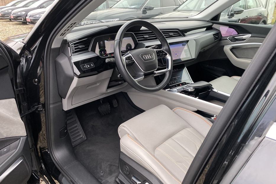 Продам Audi E-Tron 55Камера360ПроекціяFullLED 2019 года в Львове