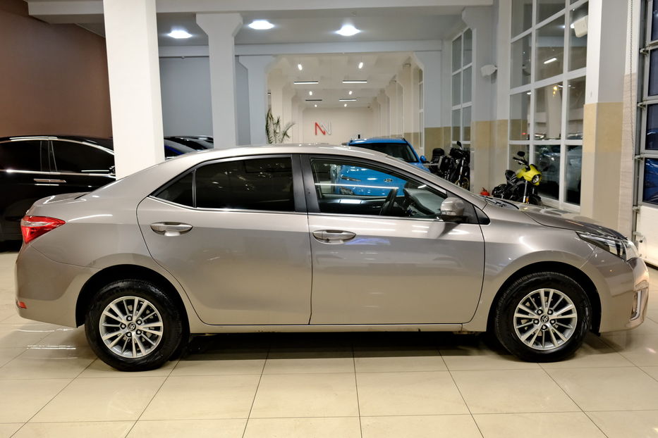 Продам Toyota Corolla 2015 года в Одессе