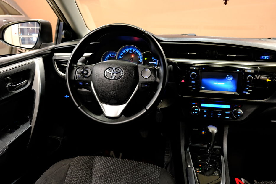 Продам Toyota Corolla 2015 года в Одессе