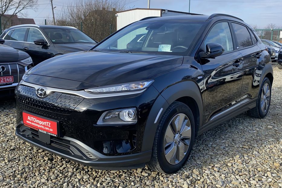 Продам Hyundai Kona 64kWhМакс.комплектація PREMIUM 2020 года в Львове