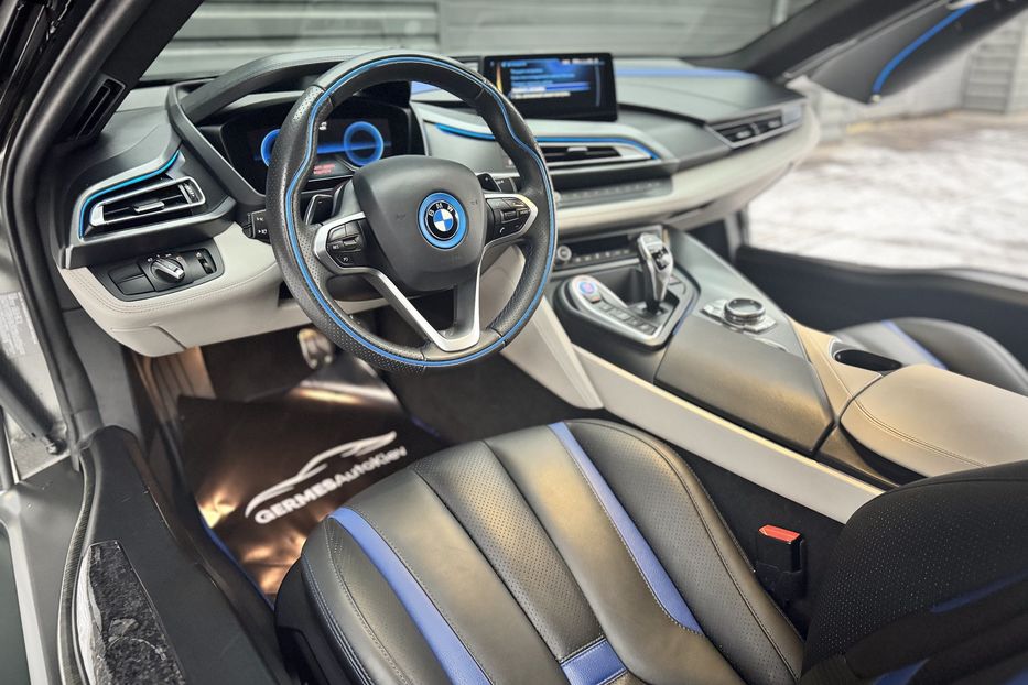 Продам BMW I8 7.1 kWh xDrive 2016 года в Киеве