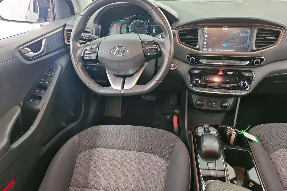 Продам Hyundai Ioniq 28квт 2019 года в Львове