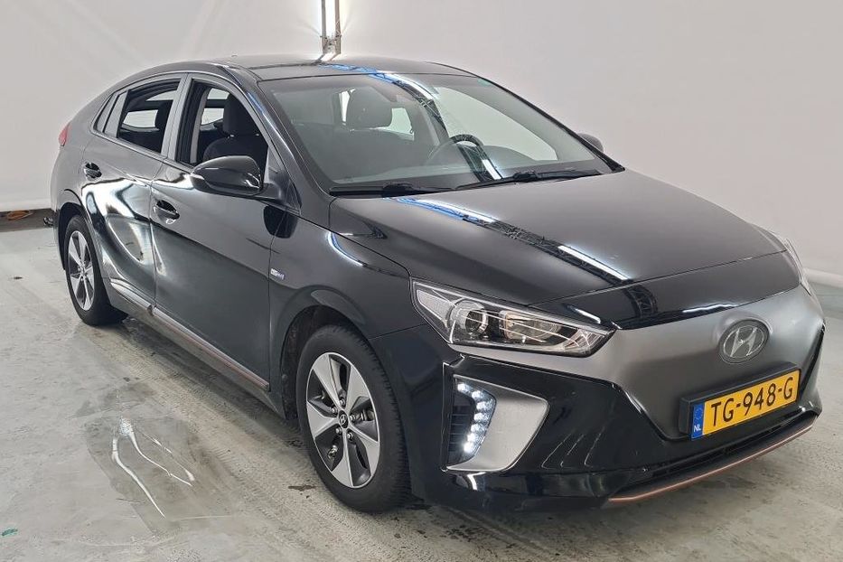 Продам Hyundai Ioniq 28квт 2019 года в Львове